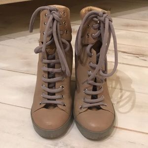 Wedged Heel Trainer